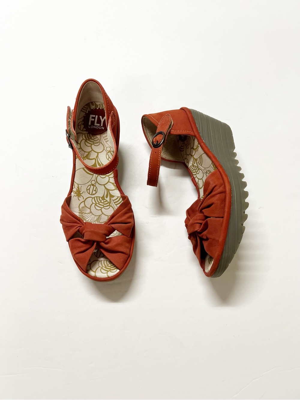 FLY London Womens Red Bow Toe Ankle Strap Leather Wedge Yoel Sandals Size 38